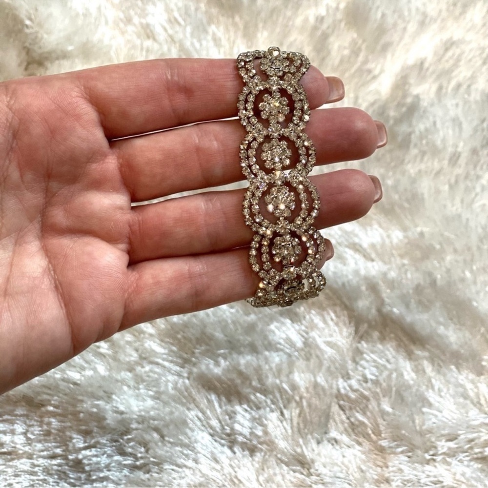 Elegant Crystal Tennis Bracelet - Silver Tone New NWT